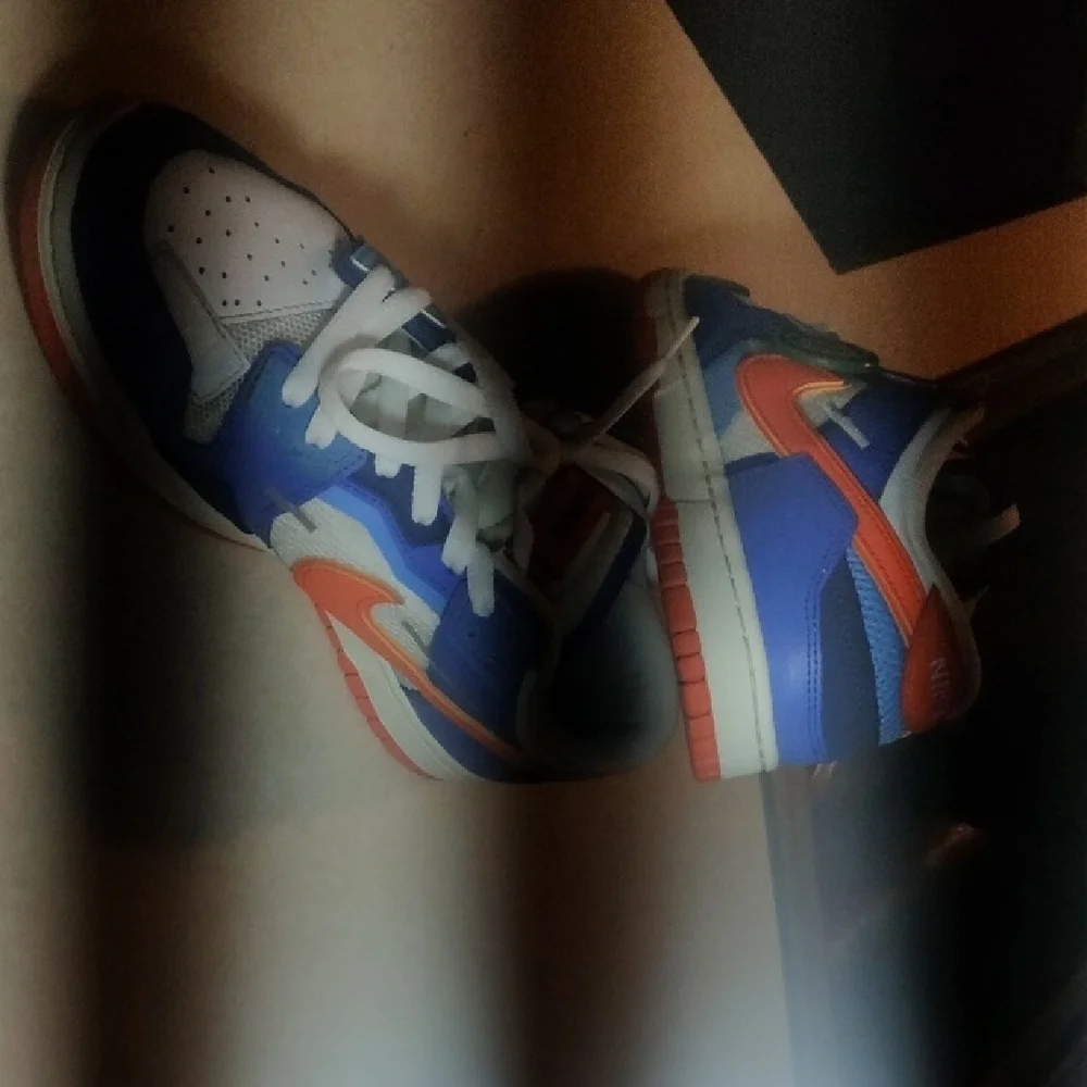 Size 7 Men's Orange Blue And White Nike Dunks With Verified Authenticity Coins - Picture 11 of 16